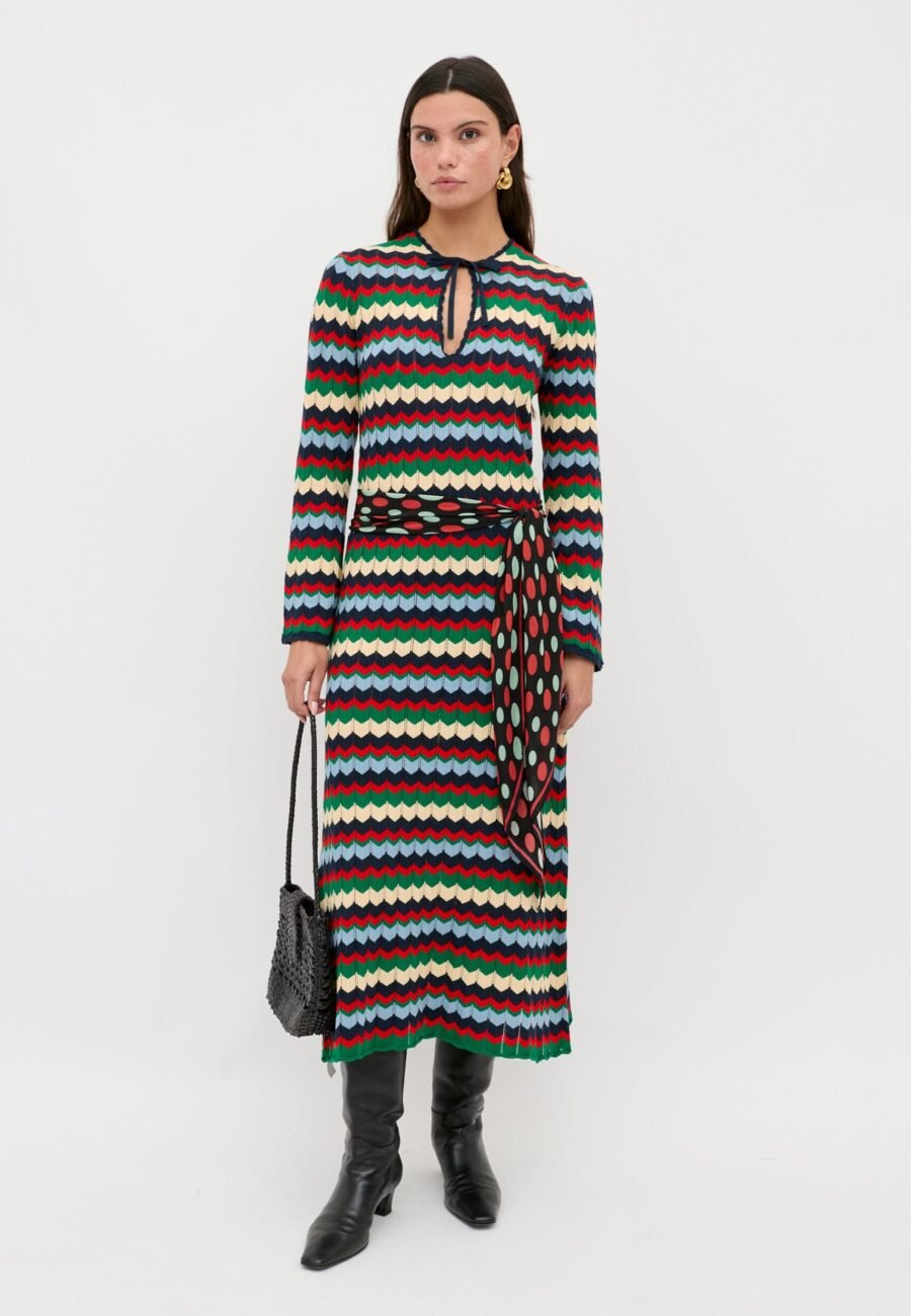 Lucila  -  Retro Chevron Blue